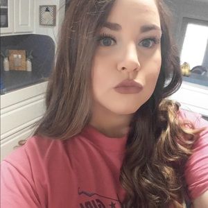 Meet your Posher, Katelyn